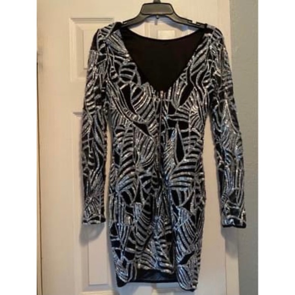 Dress - Picture 2 of 2